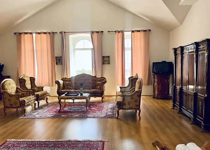 Villa 10-minute Walk To Balaton - Exclusive Castle *
