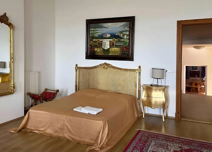 10-minute Walk To Balaton - Exclusive Castle Balatonakali